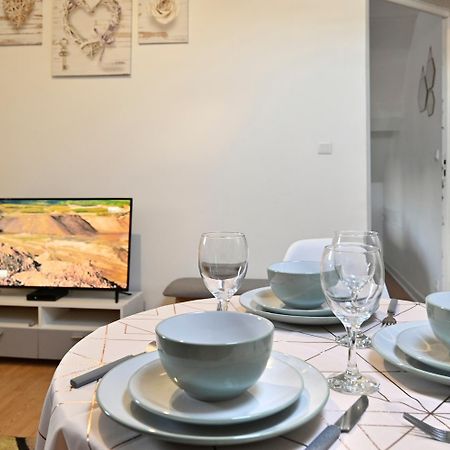 T2 Cosy Et Lumineux - Proche Centre Et Commodites Saint-Quentin  Exterior foto
